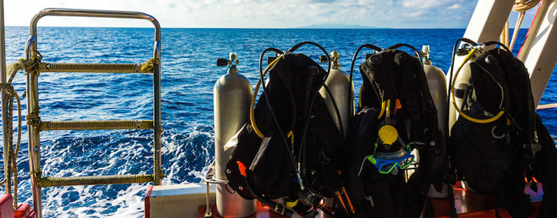 test scuba gear to avoid the bends